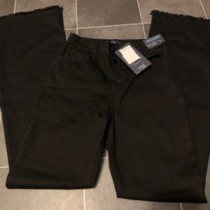 Juniors New high rise flare jeans size 5 black
